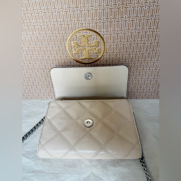 Tory Burch Willa crossbody - Picture 5 of 9